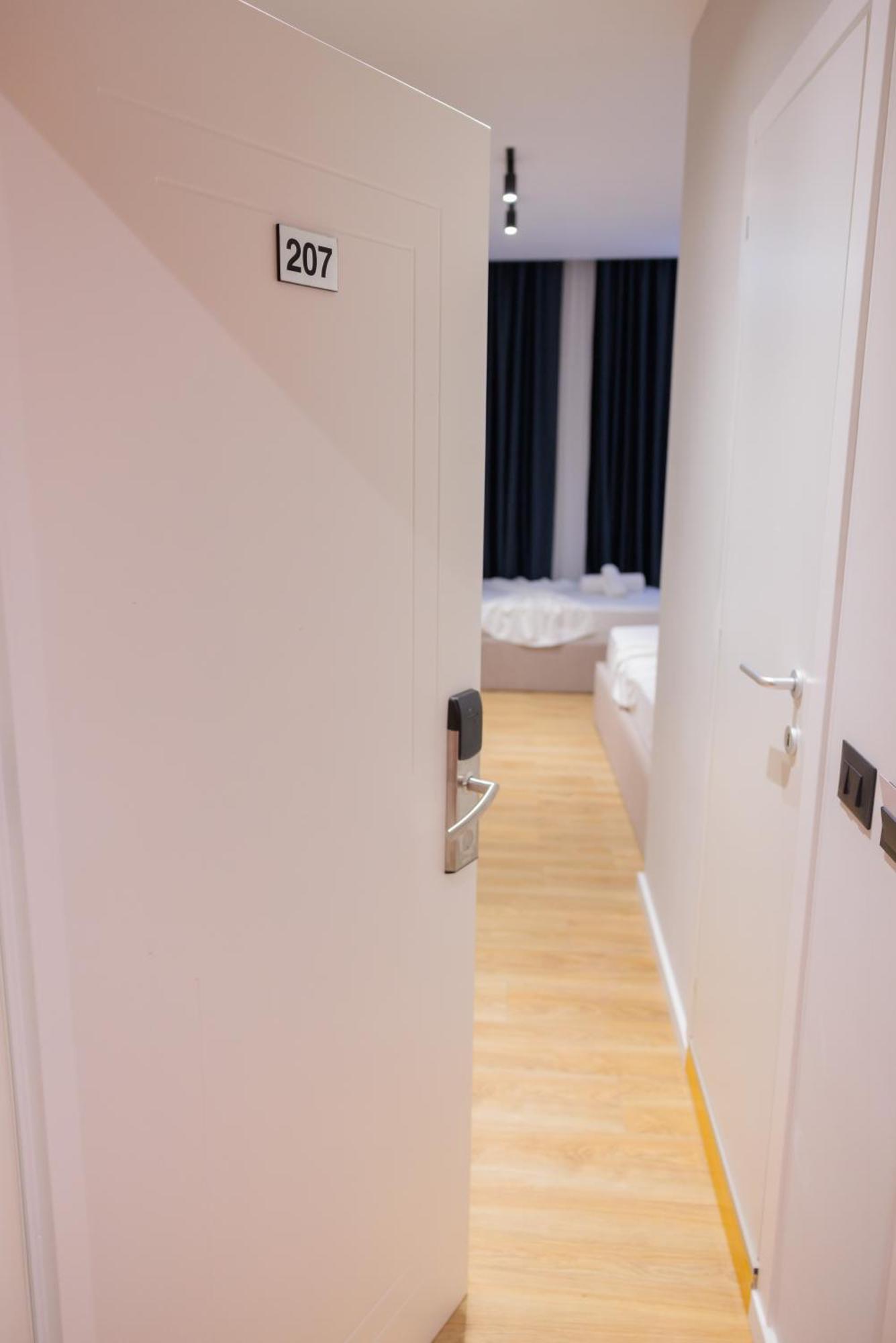 Bel Ami Tirana 2 Hotell Eksteriør bilde